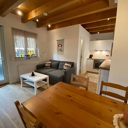 Gaestehaus Brigitte Duri רוסט